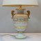 Italienische Tischlampe aus Porzellan mit goldenen Details, 1970er 3
