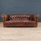 Sofá Chesterfield de cuero marrón con asientos abatibles, siglo XX, Imagen 2