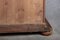 Barocker Schrank aus Nussholz mit Schnitzereien, 1700er 50