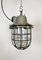 Lámpara colgante industrial vintage de hierro fundido, años 60, Imagen 1