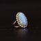 Anello vintage in oro 18k con opale araldino australiano e diamanti a taglio brillante, anni '50, Immagine 1