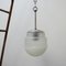 Lámpara colgante Mid-Century pequeña de vidrio opalino en dos tonos y vidrio blanco, Imagen 7