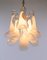 Lámpara de araña vintage con pétalos de cristal de Murano bañada en oro de Novaresi, Imagen 3
