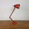 Lampada da tavolo Maclamp vintage rossa con braccioli in legno, Immagine 1