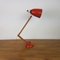 Rote Maclamp Vintage Tischlampe mit Holzarmen 5