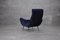 Blauer Mid-Century Sessel aus Samt, 1960er 4