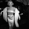 Impression Monroe at Premiere en Résine Argentée Encadrée en Noir par Murray Garrett 2