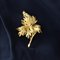 French Sapphire 18 Karat Yellow Gold Leaf Brooch, 1960s, Image 5