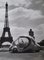 "Huevo eléctrico" de Robert Doisneau Paul Arzens frente a la Torre Eiffel 1980, Imagen 2