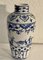 Chinesische Vintage Vase in Weiß & Blau 3