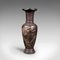 Jarrón o urna decorativa victoriana china antigua pequeña de bronce, 1900, Imagen 3