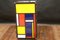 Truhe im Stil von Piet Mondrian 10