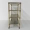 Messing Etagere mit Vier Rauchglas Regalen und Rollen 11