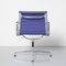 Sedia EA108 Alu blu di Charles & Ray Eames per Vitra, Immagine 4