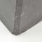 Escultura abstracta brutalista en forma de acordeón sobre pedestal de mármol negro, Imagen 16