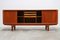 Credenza in teak scolpito con ante scorrevoli di Dyrlund, Immagine 6