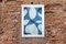 Cyanotype de Motifs de Piscine Minimalistes Faits à la Main dans les Tons Bleus, Papier, 2021 7
