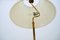 Lámpara de pie Mid-Century de latón con pantalla plisada, años 50, Imagen 9