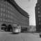 Edificio de oficinas de la Casa de Chile en Hamburgo con tranvía, Alemania 1938, Impreso en 2021, Imagen 1