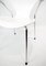 Sedia modello 3207 bianca con braccioli di Arne Jacobsen e Fritz Hansen, Immagine 5