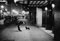 Stampa Commissionaire's Dog di Kurt Hutton, Immagine 2