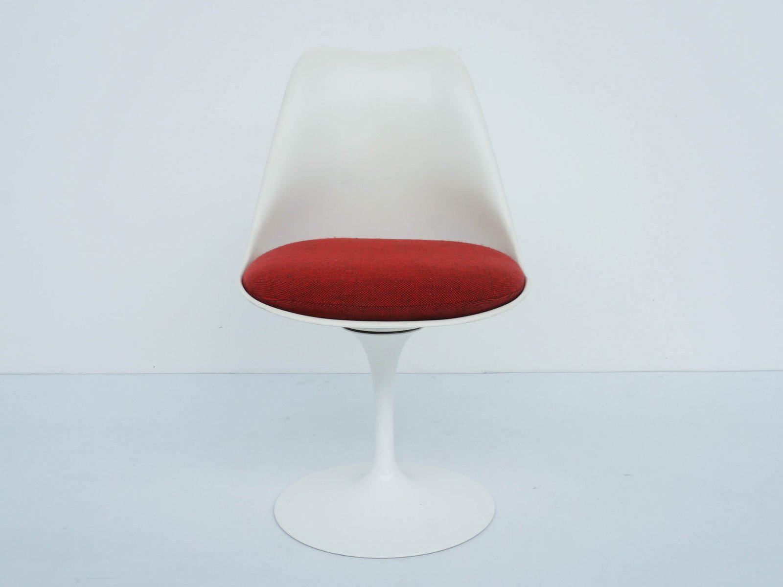 model tulip swivel chair by eero saarinen for knoll inc knoll international 1950s 1 OS-1000176