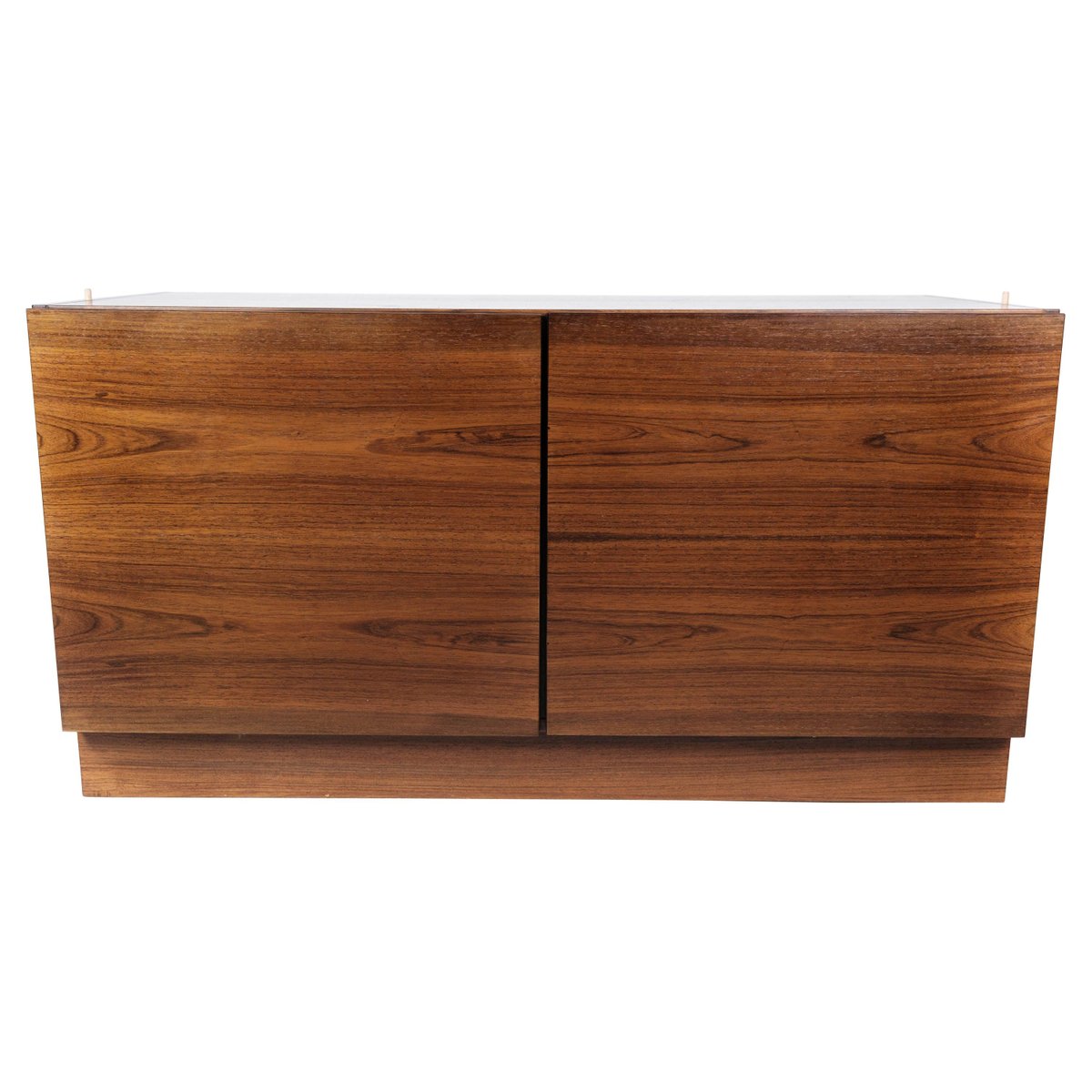danish rosewood low chest of drawers 1960s 1 UY-1000702