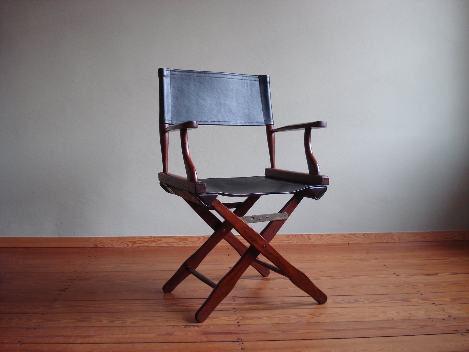 vintage rosewood folding safari director s chair from m hayat bros 1 XOS-1005488