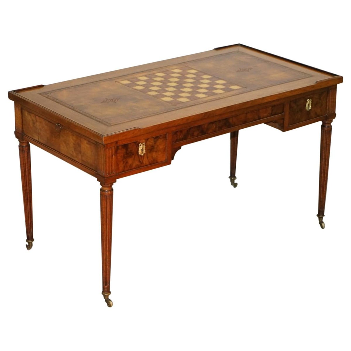 18th century walnut game table GZP-1006634