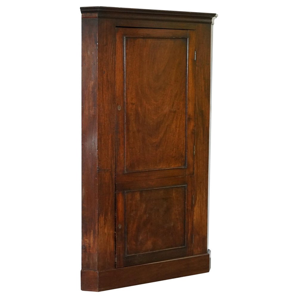solid hardwood corner cupboard 1760s GZP-1013641