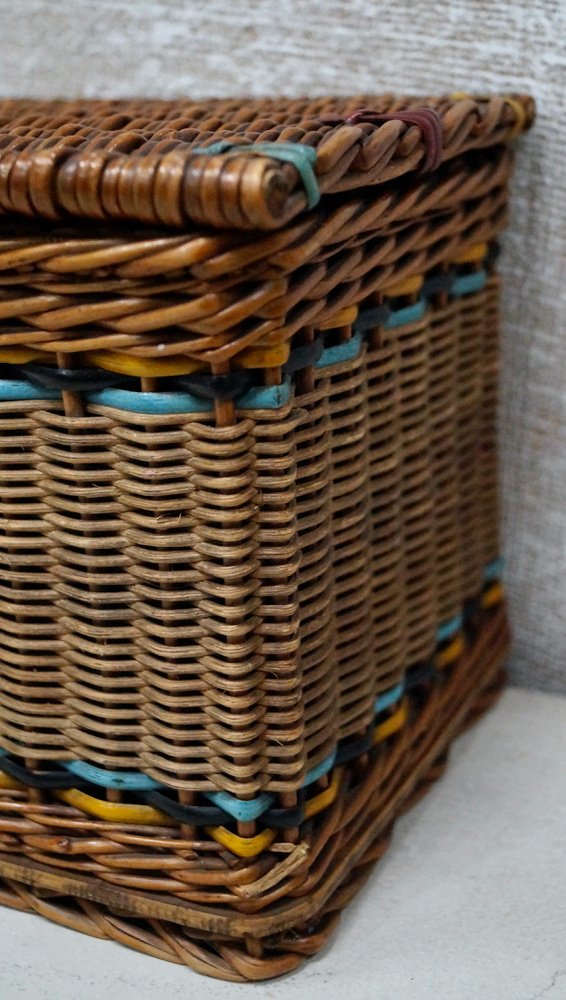 Antique French Wicker Hamper Sample for sale at Pamono