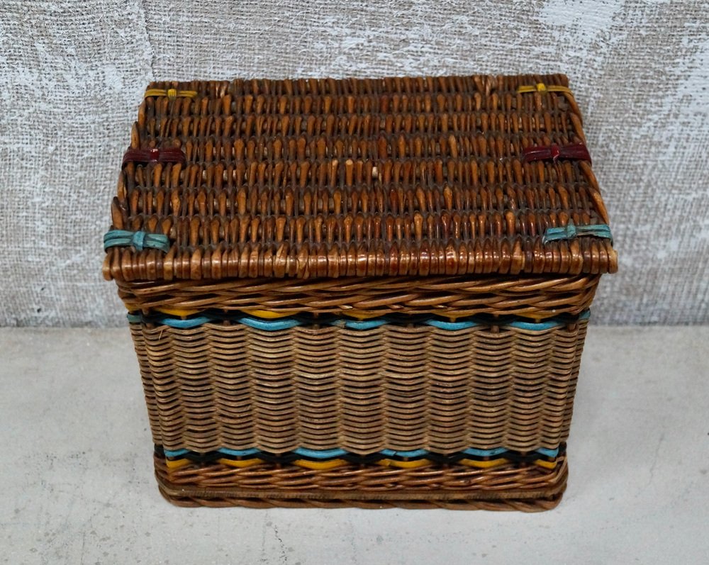 Antique French Wicker Hamper Sample for sale at Pamono
