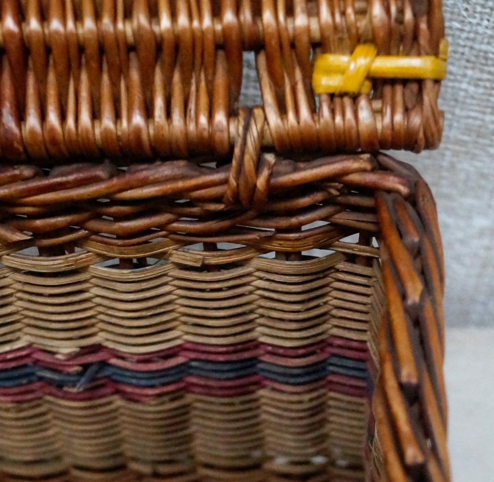 Antique French Wicker Hamper Sample for sale at Pamono