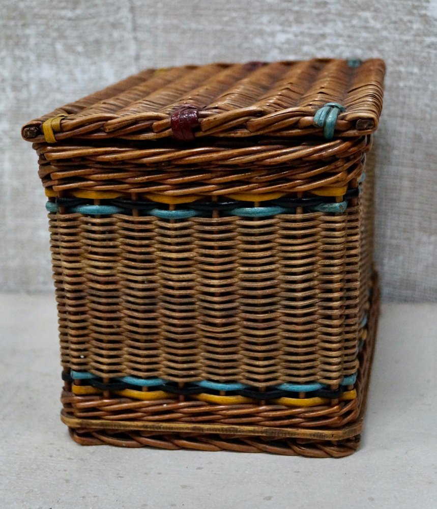Antique French Wicker Hamper Sample for sale at Pamono
