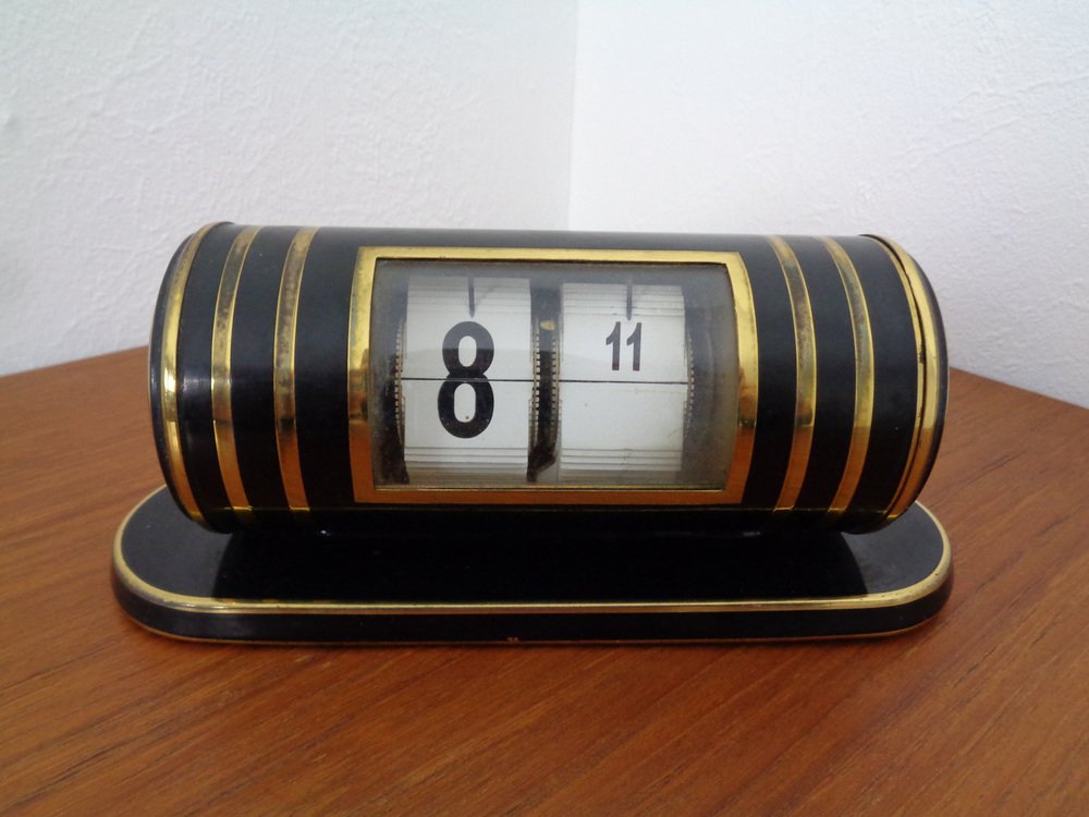 Art Deco German Plato Flip Clock by Josef Mergenhagen, 1940s for sale