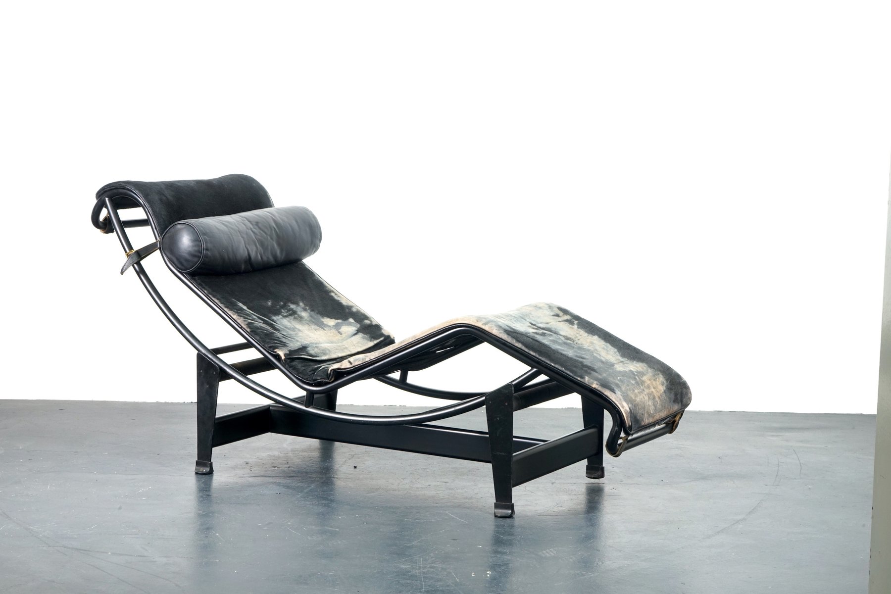 vintage lc4 chaise longue by charlotte perriand le corbusier pierre jeanneret for cassina 1970s CIP-1031316