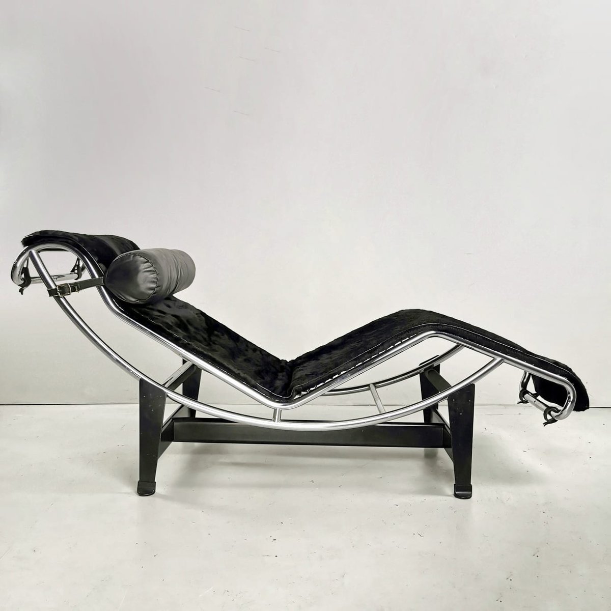 lc4 chaise longue by le corbusier for cassina 1960s PRS-1057965