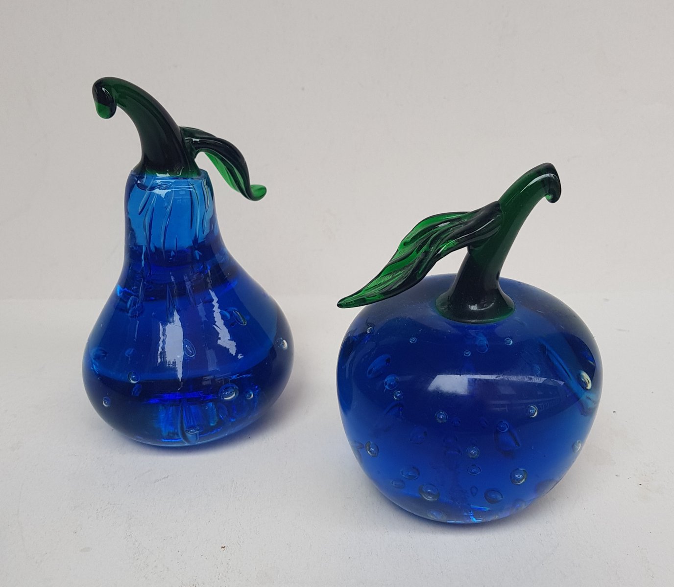 Murano Glass Apple and Pear, 1960s, Set of 2 for sale at Pamono