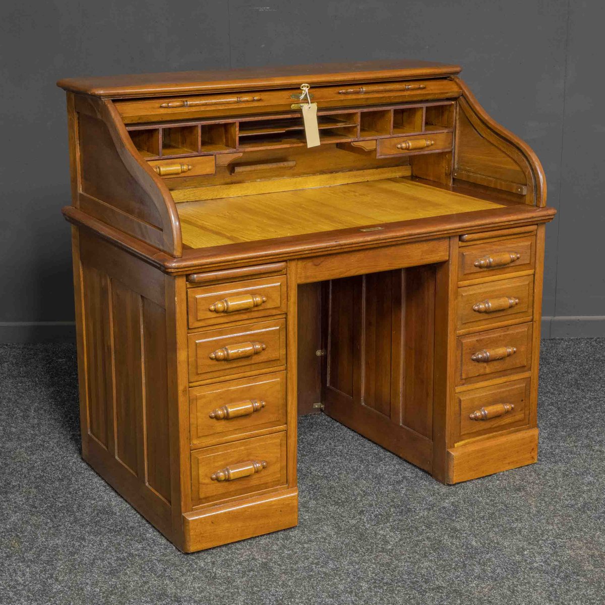 Small Edwardian Roll Top Desk in Walnut for sale at Pamono