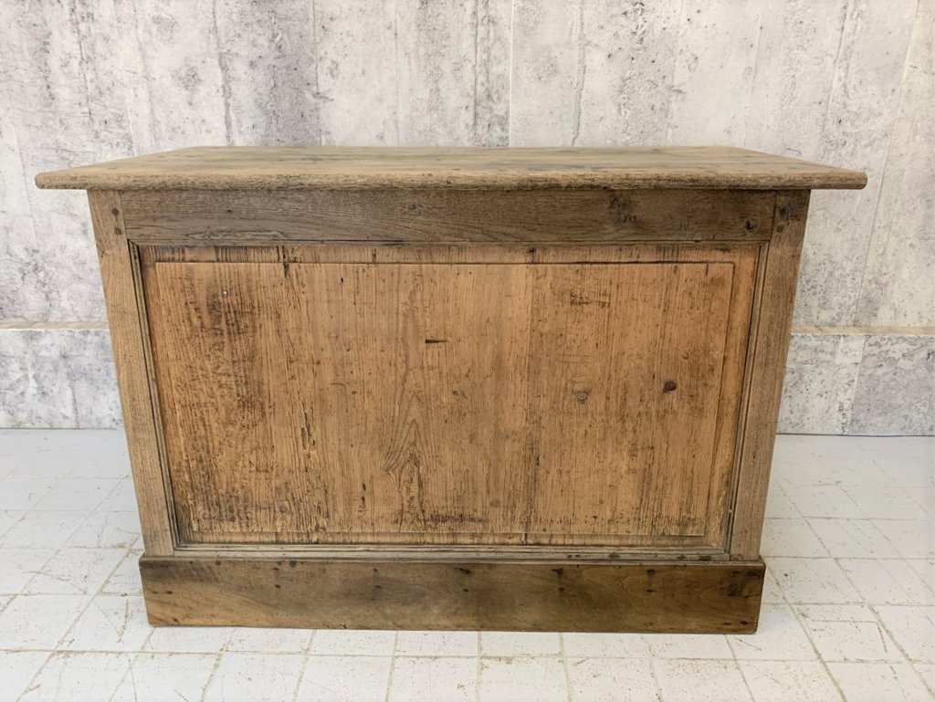 19th Century Double Sided Solid Oak Shop Counter for sale at Pamono