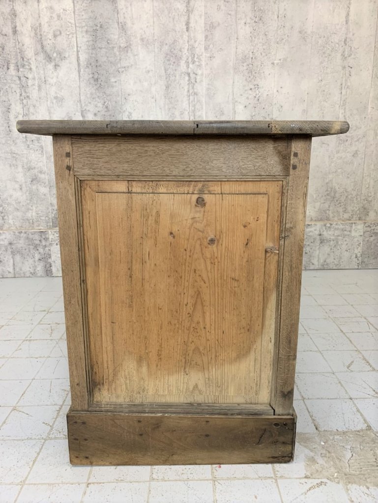 19th Century Double Sided Solid Oak Shop Counter for sale at Pamono