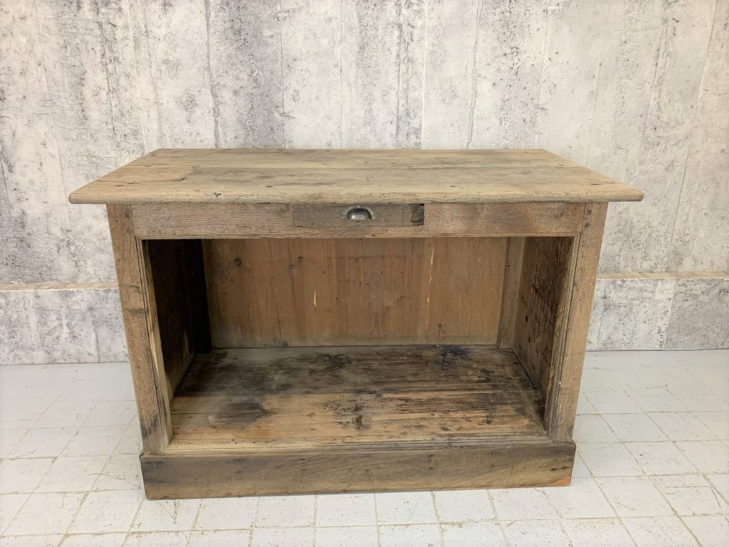 19th Century Double Sided Solid Oak Shop Counter for sale at Pamono