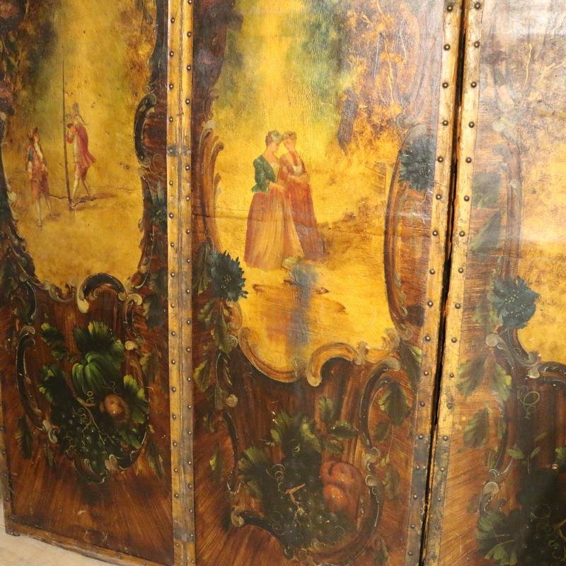 Large Italian Leather Screen for sale at Pamono