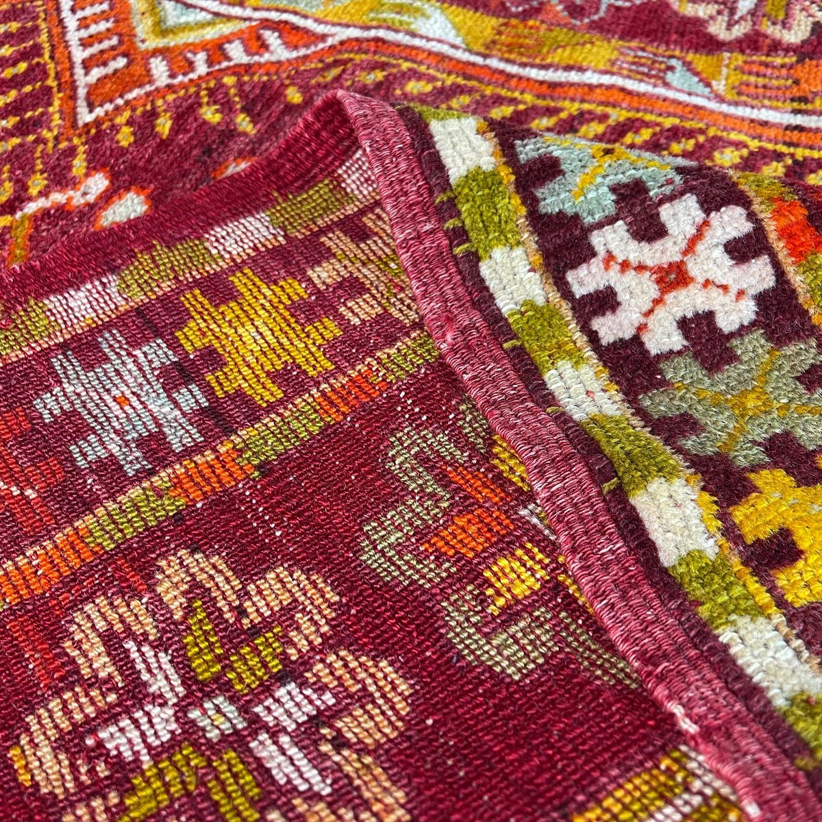 Antique Turkish Handmade Rug for sale at Pamono