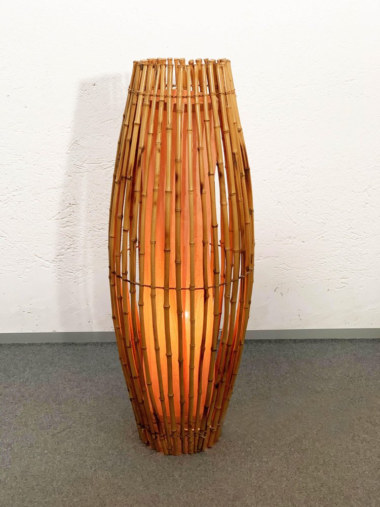 Italienische MidCentury Stehlampe aus Bambus & Rattan von Franco