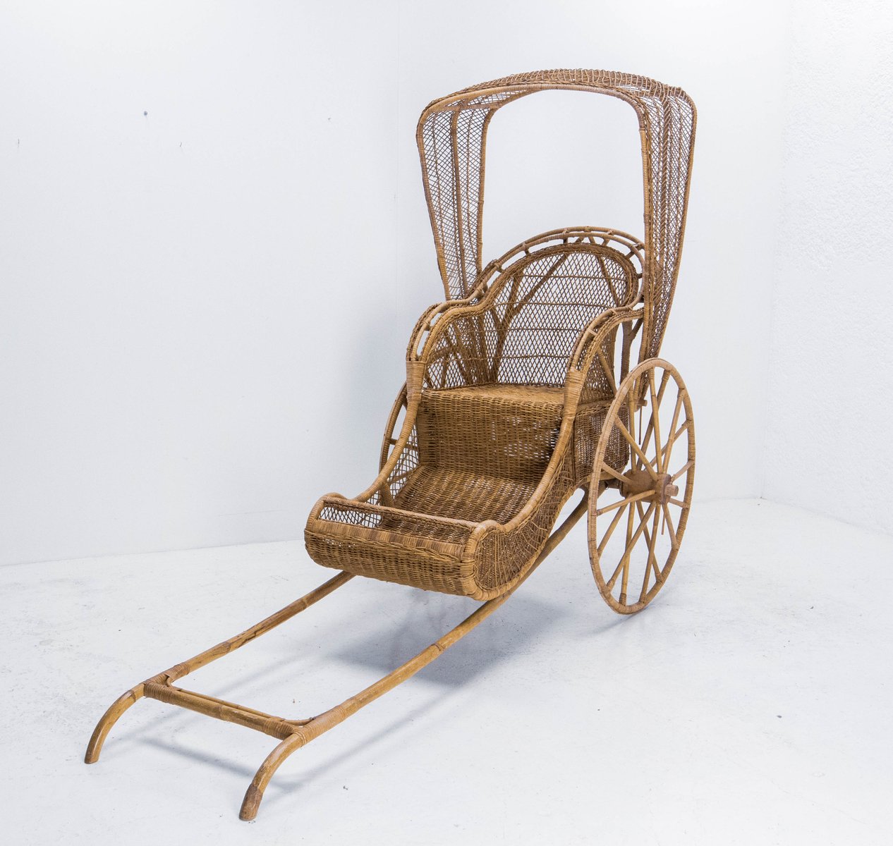 Asian Wicker and Bamboo Rickshaw, Mid-20th Century for sale at Pamono