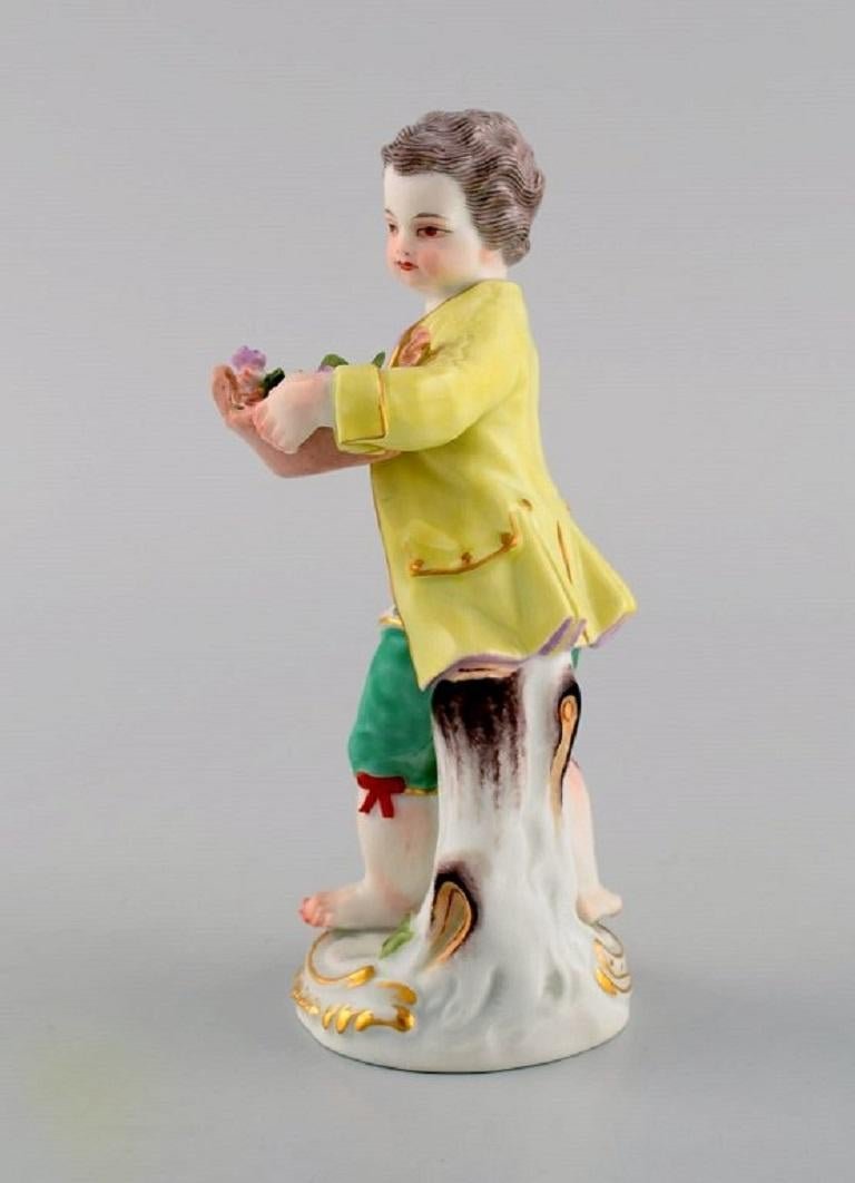Antique Porcelain Model 149 Figurine from Meissen for sale at Pamono