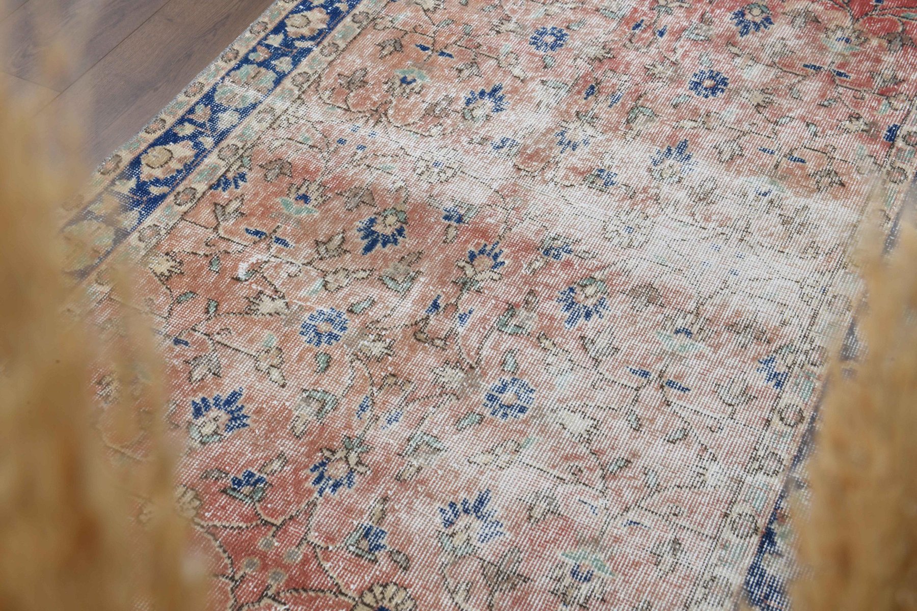 Vintage Turkish Wool Rug for sale at Pamono
