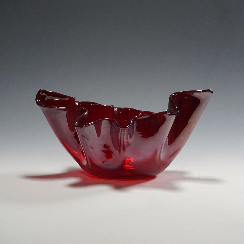 Italian Murano Handkerchief Vase from Venini, 1950s for sale at Pamono