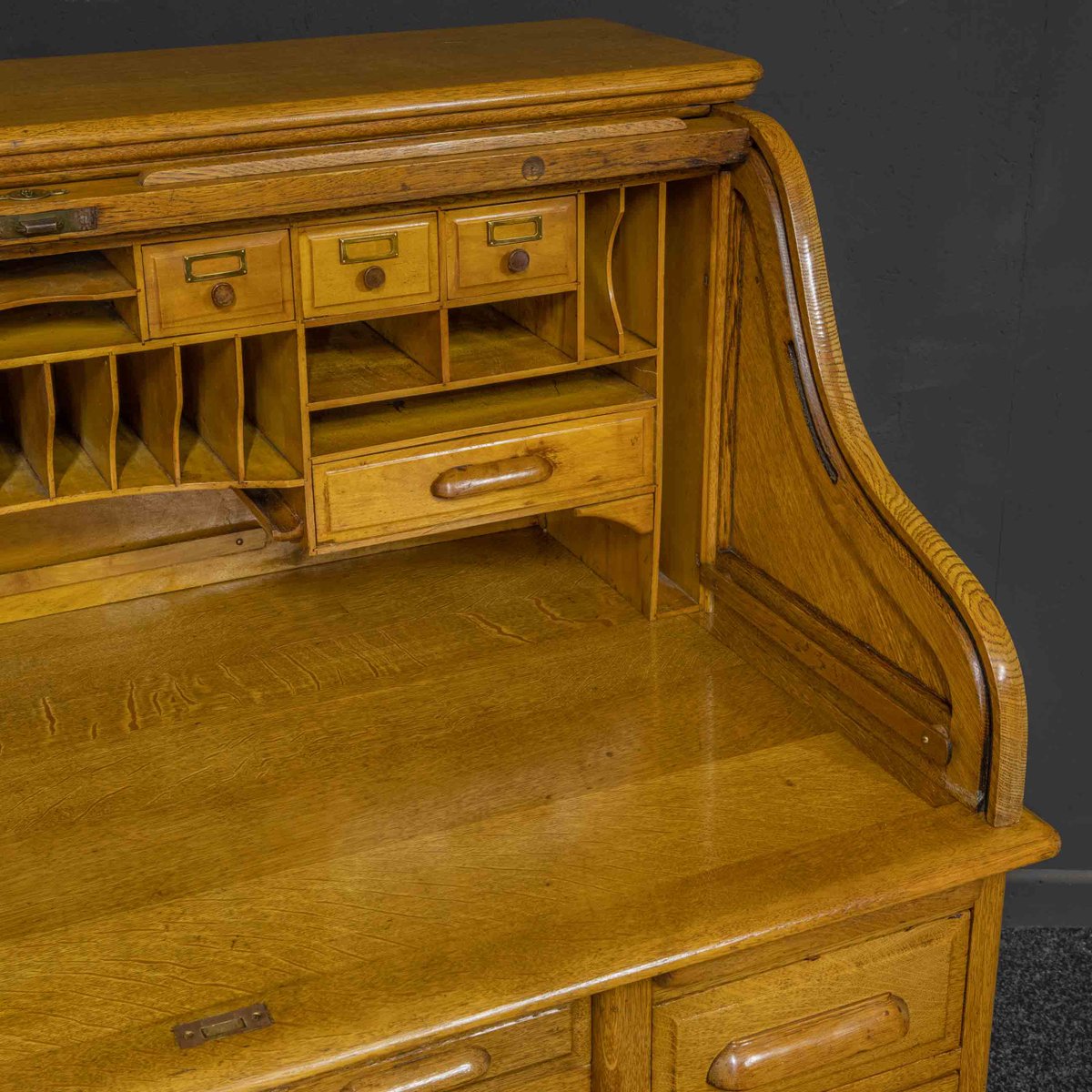 Edwardian Oak Roll Top Desk for sale at Pamono